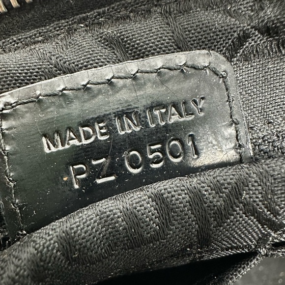 💯 Authentic Dior Handbag🍀 - Picture 15 of 17